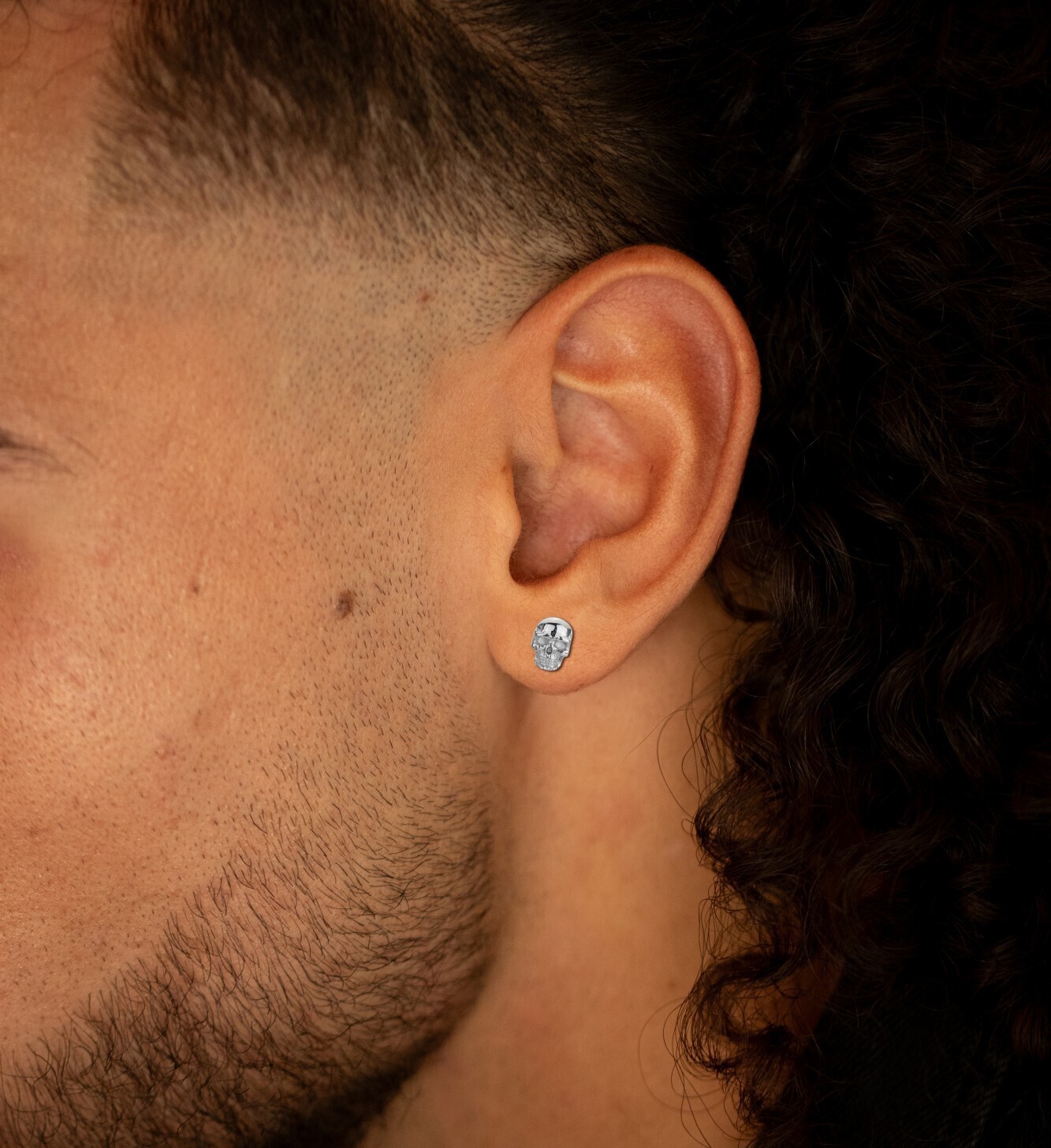 Boucles D'Oreilles Tête De Mort – Puces & Clous – Argentées Ou Dorées – Sans Marque