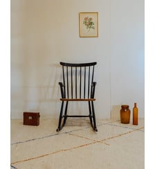 Rocking-chair en bois noir Alibert N°77- Produit chiné Debongout