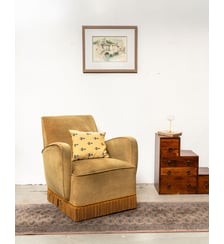 Fauteuil à frange en velours jaune Ernest N°1543- Produit chiné Debongout