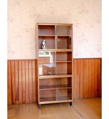 Bibliothèque vitrée en teck et laiton Madeleine N°738- Produit chiné Debongout