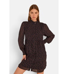 Robe Courte Et Fluide Col Lavalière Priscila Maison 123