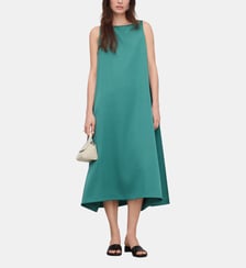 Robe évasée avec cape dans le dos Adolfo Dominguez