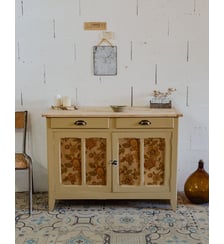 Buffet en bois beige et à motifs Gilbert N°1511- Produit chiné Debongout