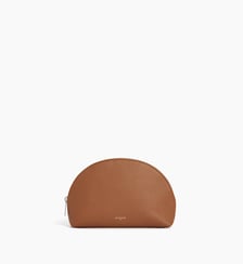 Trousse de toilette demi-lune en cuir grainé Le Tanneur