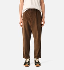 Pantalon coupe carotte en velours de coton AMI Paris