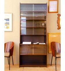 Vitrine en teck Victoria N°1337- Produit chiné Debongout