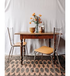 Table à manger en bois clair Romy N°594- Produit chiné Debongout