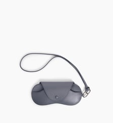 Etui à lunettes charms en cuir grainé Le Tanneur