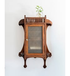 Étagère mural vitrée en bois Gaëlle N°856- Produit chiné Debongout