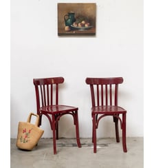 Paire de chaises bordeaux esprit Thonet Claude N°1722 - Produit chiné Debongout