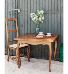 Table à manger carrée en chêne Romy N°1298- Produit chiné Debongout
