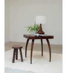 Table d'appoint en bois foncé Hanna N°772- Produit chiné Debongout
