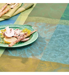 Nappe pur coton enduit motif jacquard vert Mille petales chlorophylle Garnier Thiebaut