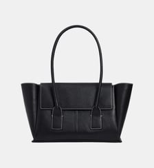 Sac cabas moyen modèle à rabat Elena en cuir grainé Le Tanneur