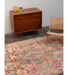 Grand tapis en laine rose et bleu Olivier N°45- Produit chiné Debongout