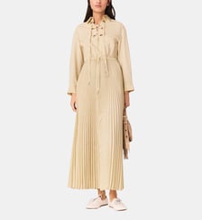 Robe longue plissée avec œillets Maje
