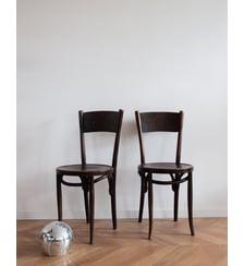 Paire de chaises en bois Claude N°660- Produit chiné Debongout