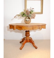 Table en bois Francine N°887- Produit chiné Debongout