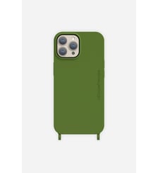 Coque de téléphone vert sapin soft touch avec anneaux pour iPhone 15 Pro Max La Coque Française