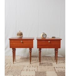 Paire de chevets en bois verni Maïa N°672- Produit chiné Debongout