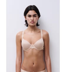 Soutien-gorge mémoire de forme emboîtant broderie italienne Chantelle
