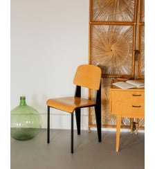 Chaise au design audacieux Alma N°1922- Produit chiné Debongout
