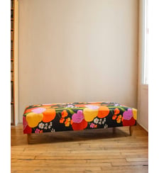 Banquette restaurée au motif floral Clara N°142- Produit chiné Debongout