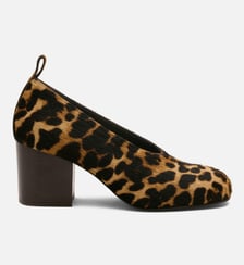 Escarpins imprimés léopard en cuir de vachette AMI Paris
