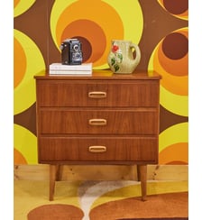 Petite commode scandinave en teck Olga N°429- Produit chiné Debongout