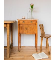 Table de chevet en bois Odile N°648- Produit chiné Debongout