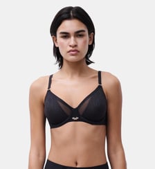 Soutien-gorge moulé emboîtant en dentelle Chantelle