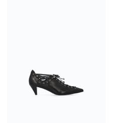 Décolleté en nappa avec lacets et talon conique Pinko