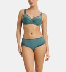 Slip Microfibre Generous Dim