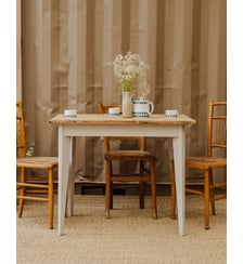 Table en bois Romy N°442- Produit chiné Debongout