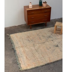 Tapis vert et beige en laine naturelle Olivier N°43- Produit chiné Debongout