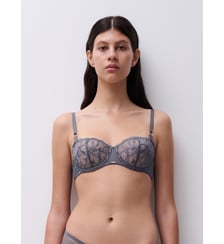 Soutien-gorge corbeille broderie florale Chantelle