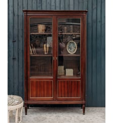 Grande vitrine en bois foncé Victoria N°112- Produit chiné Debongout