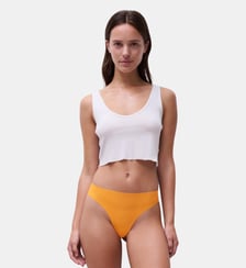 String invisible Chantelle
