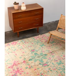 Grand tapis en laine rose et bleu Olivier N°35- Produit chiné Debongout