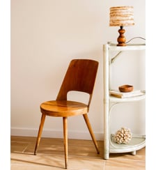 Chaise en teck foncé au design épuré Alma N°1940- Produit chiné Debongout