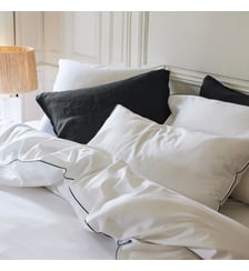 Taie d'oreiller en satin de coton lavé, RÊVE SATINÉ Blanc Cerise