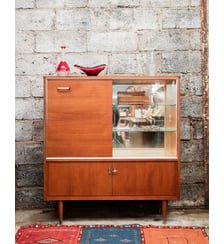 Grande vitrine en bois clair et foncé Victoria N°183- Produit chiné Debongout
