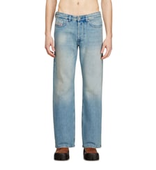 Relaxed Jeans Regular Waist 1980 D-Eeper Diesel
