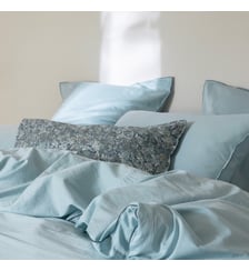 Taie d'oreiller en satin de coton lavé, RÊVE SATINÉ Blanc Cerise