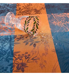 Nappe pur coton enduit 220 g/m² motif jacquard bleu brun Mille branchages crepuscule Garnier Thiebaut