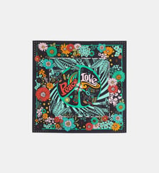 Petit foulard coloré effet soyeux en polyester recyclé PEACELOVE Wild