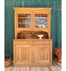 Buffet à deux corps en noyer Gilbert N°1728- Produit chiné Debongout