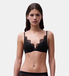 Soutien-gorge coques plongeant avec dentelle de Leavers Chantelle X