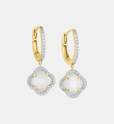 Boucles d'oreilles, nacre blanche, diamants, or jaune Morganne Bello