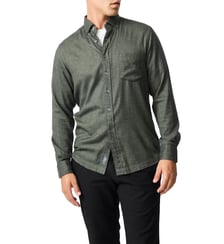 Chemise unie slim en coton et lyocell manches longes Barrhill Rodd & Gunn